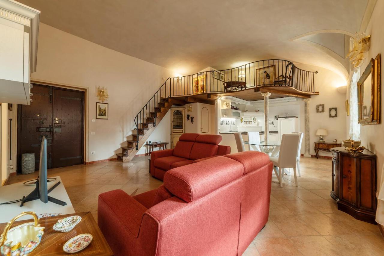 Palazzo Altieri Elegant Apartment Rom